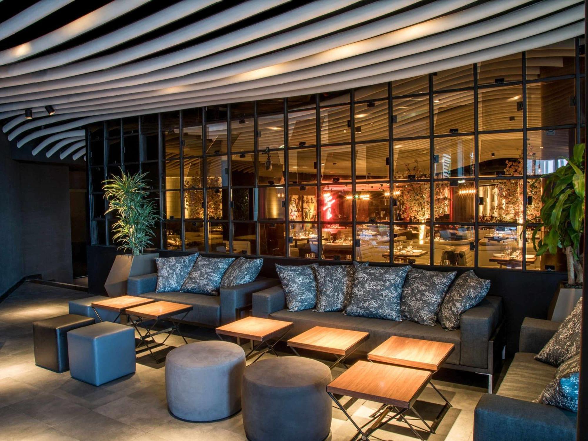 ริซอส พรีเมียม ดูไบ เจบีอาร์ Hotel ภายนอก รูปภาพ The lounge at the airport