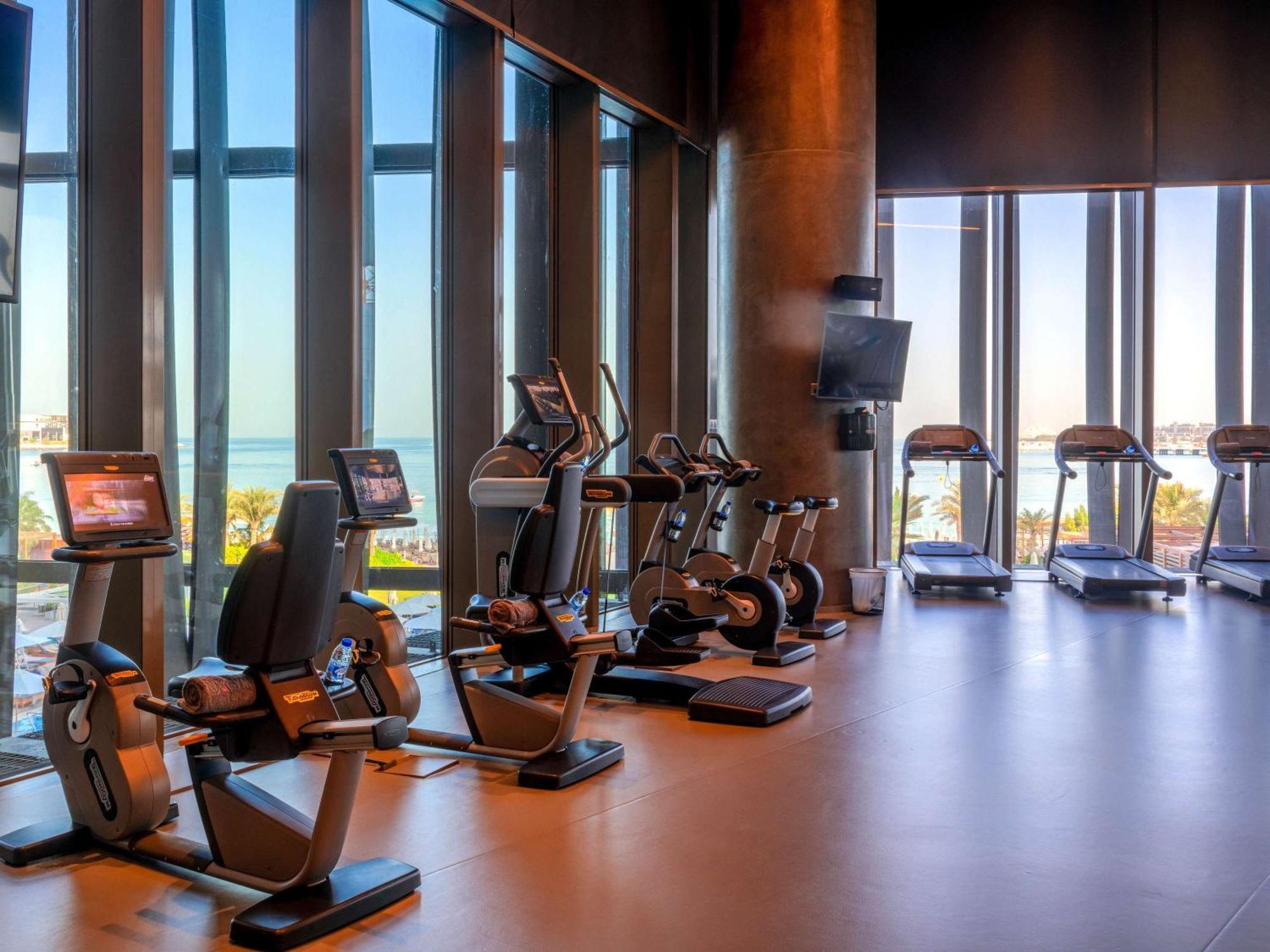 ริซอส พรีเมียม ดูไบ เจบีอาร์ Hotel ภายนอก รูปภาพ The gym at the hotel